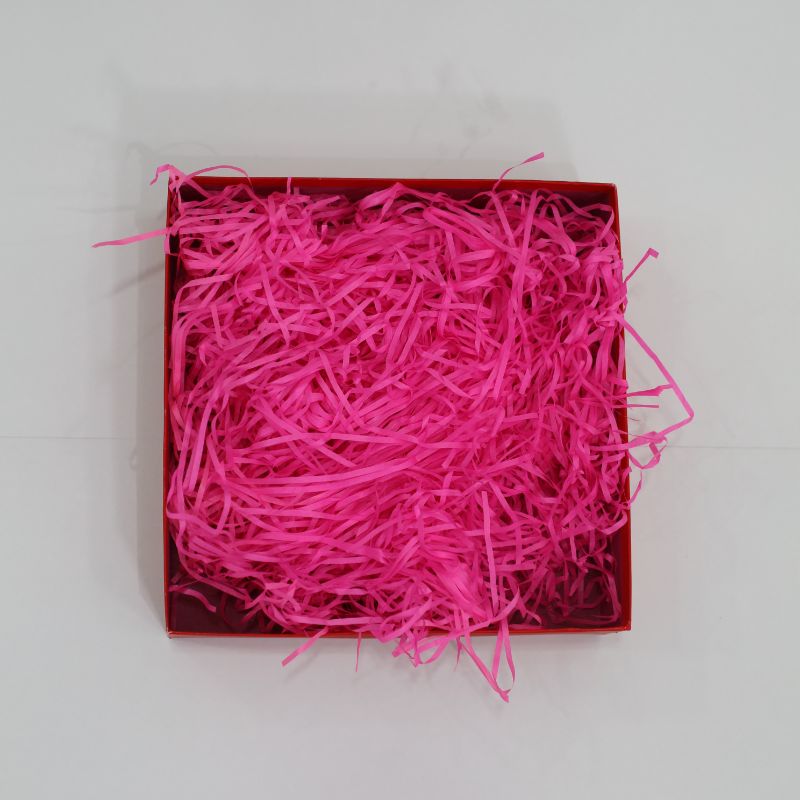 Roze vulling crinkle versnipperd papier